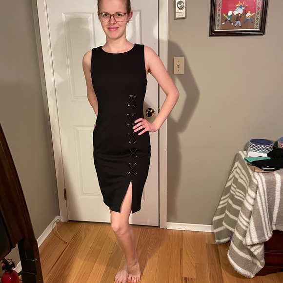 Carmen Marc Valvo, black dress, size 2 - Picture 9 of 10